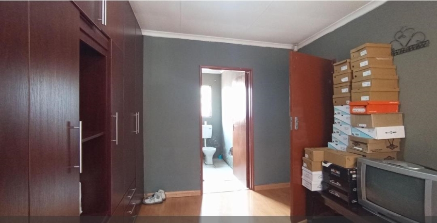 3 Bedroom Property for Sale in Clayville Gauteng