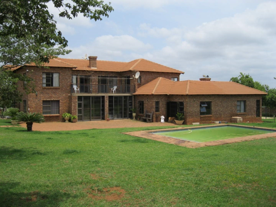 4 Bedroom Property for Sale in Rietvlei Country Estate Gauteng