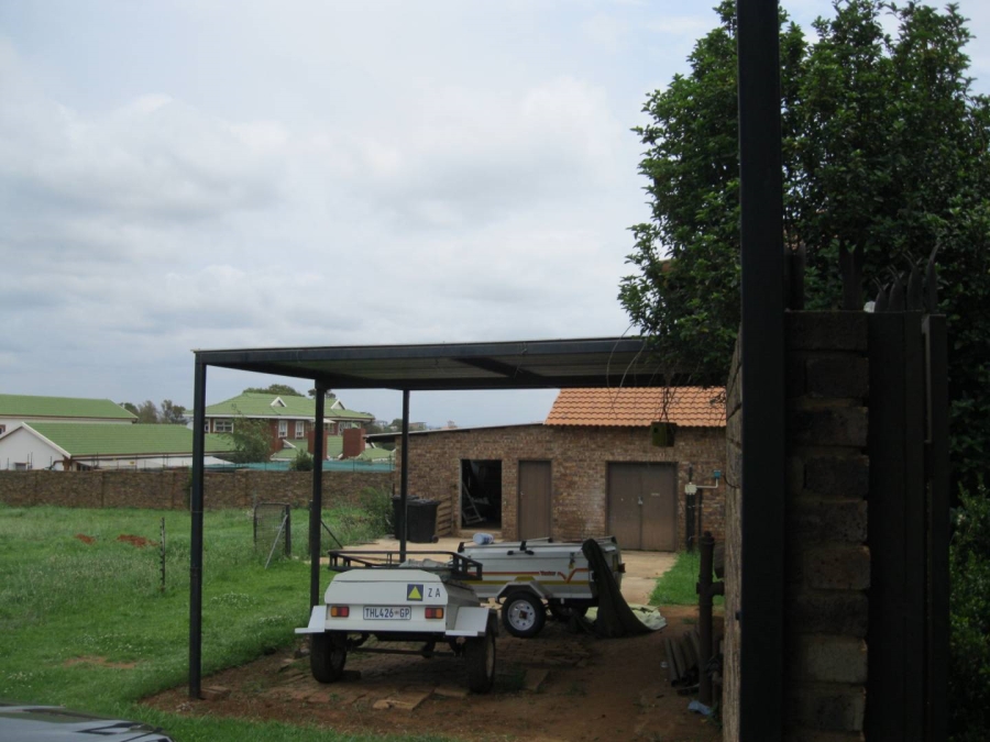 4 Bedroom Property for Sale in Rietvlei Country Estate Gauteng