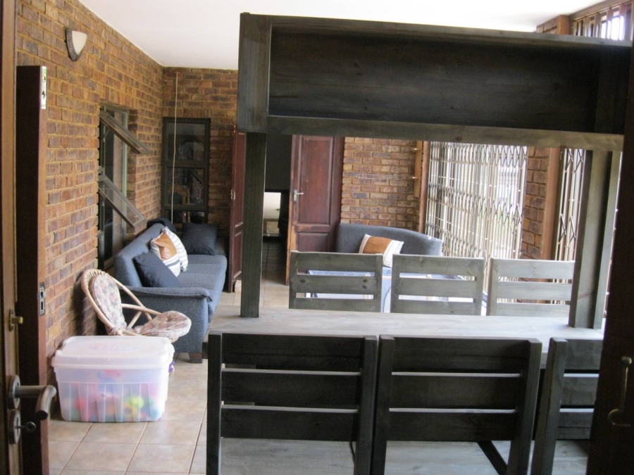 4 Bedroom Property for Sale in Rietvlei Country Estate Gauteng