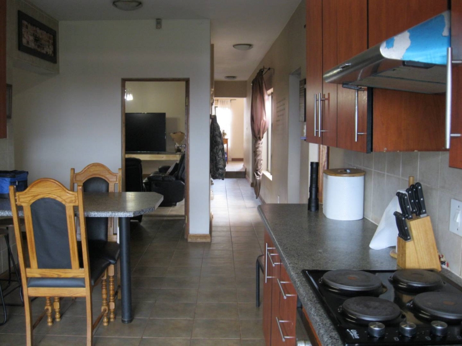 4 Bedroom Property for Sale in Rietvlei Country Estate Gauteng