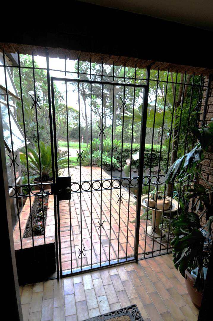 4 Bedroom Property for Sale in Waterkloof Glen Gauteng