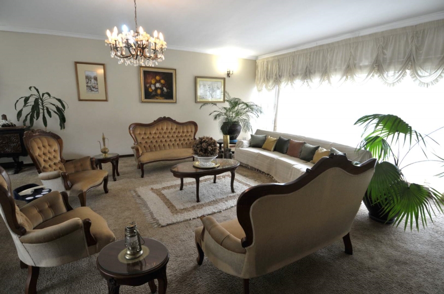 4 Bedroom Property for Sale in Waterkloof Glen Gauteng