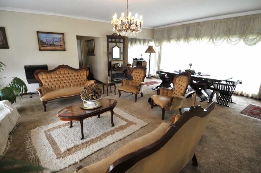 4 Bedroom Property for Sale in Waterkloof Glen Gauteng