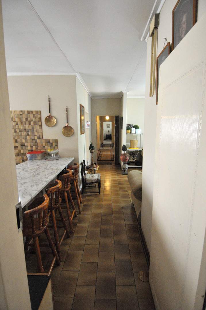 4 Bedroom Property for Sale in Waterkloof Glen Gauteng