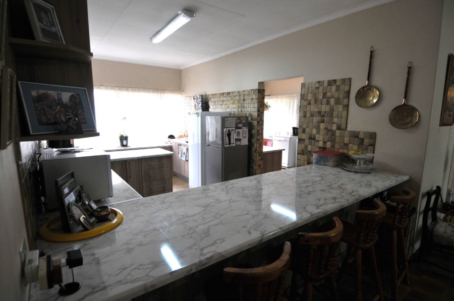 4 Bedroom Property for Sale in Waterkloof Glen Gauteng