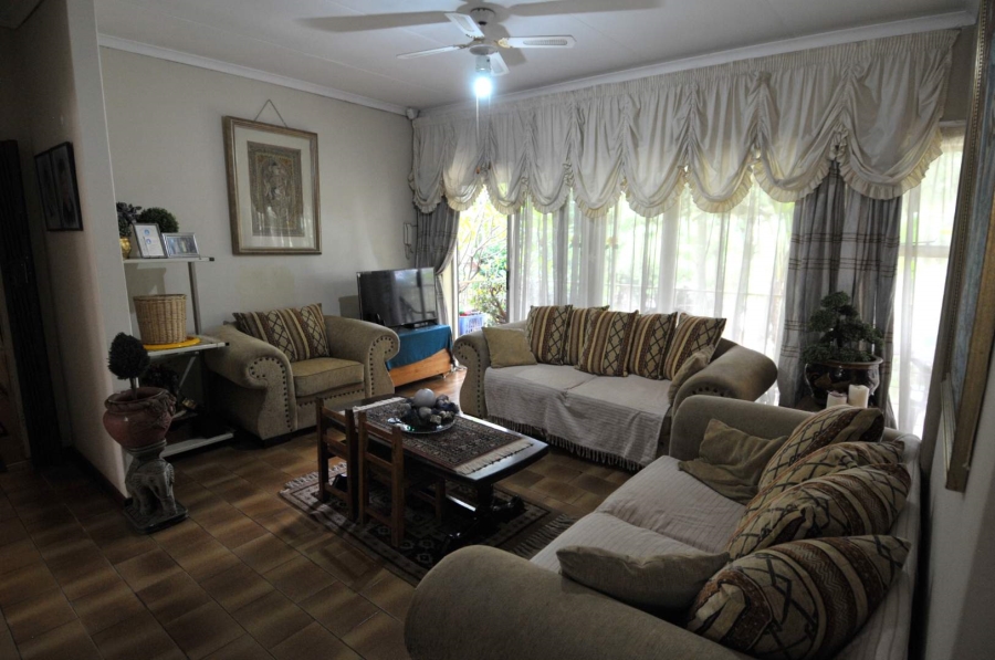 4 Bedroom Property for Sale in Waterkloof Glen Gauteng