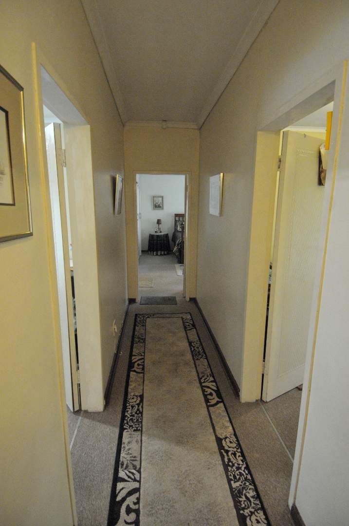 4 Bedroom Property for Sale in Waterkloof Glen Gauteng