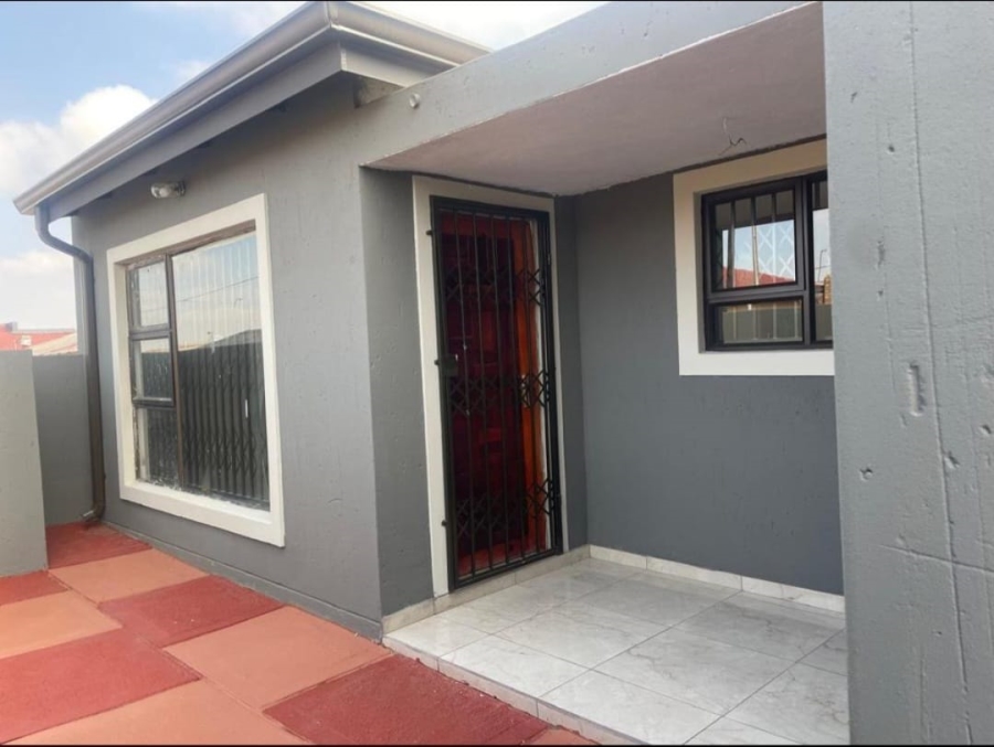 3 Bedroom Property for Sale in Meadowlands Zone 6 Gauteng