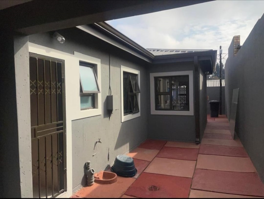 3 Bedroom Property for Sale in Meadowlands Zone 6 Gauteng