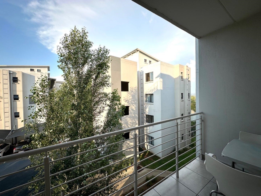 To Let 2 Bedroom Property for Rent in Broadacres Gauteng