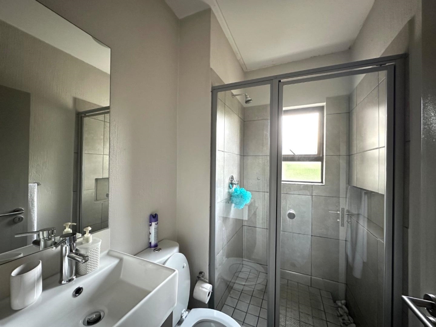 To Let 2 Bedroom Property for Rent in Broadacres Gauteng