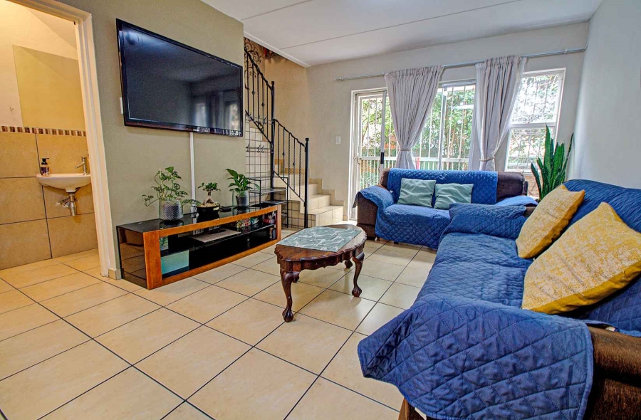 3 Bedroom Property for Sale in Wilgeheuwel Gauteng