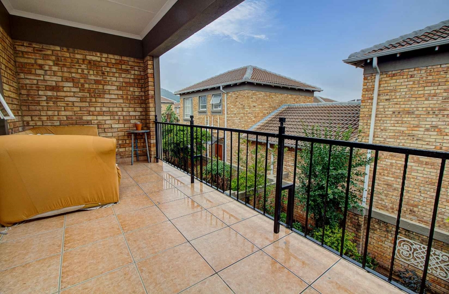 3 Bedroom Property for Sale in Wilgeheuwel Gauteng