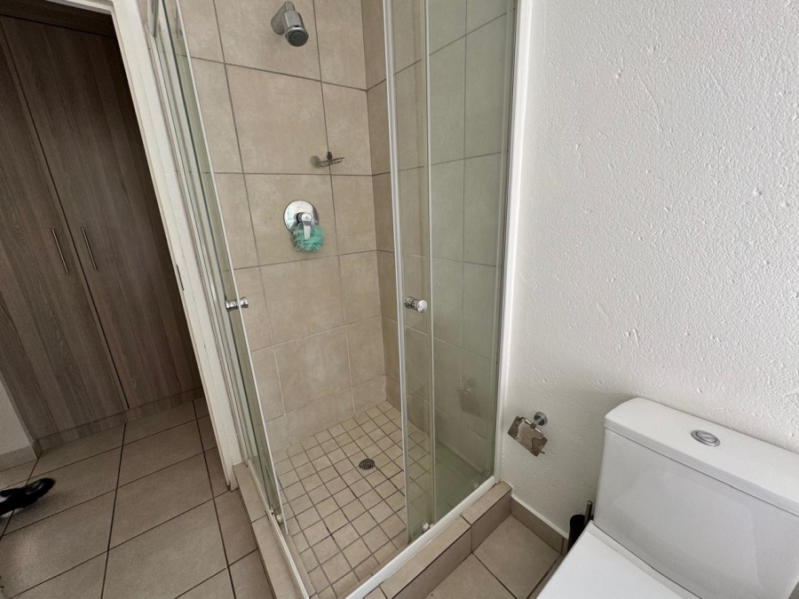 1 Bedroom Property for Sale in Beverley Gauteng