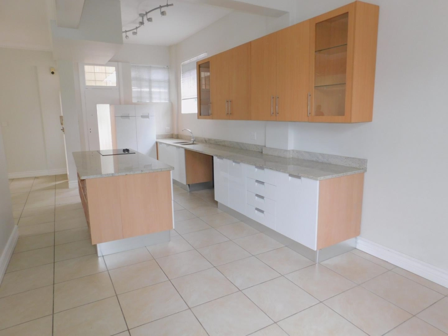 To Let 3 Bedroom Property for Rent in Illovo Gauteng