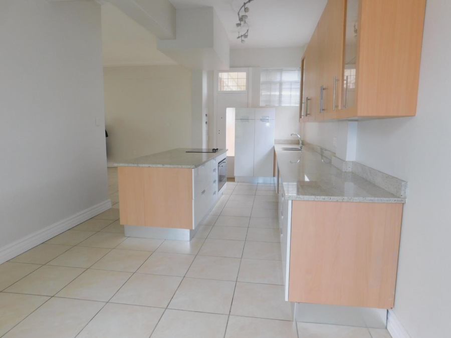 To Let 3 Bedroom Property for Rent in Illovo Gauteng