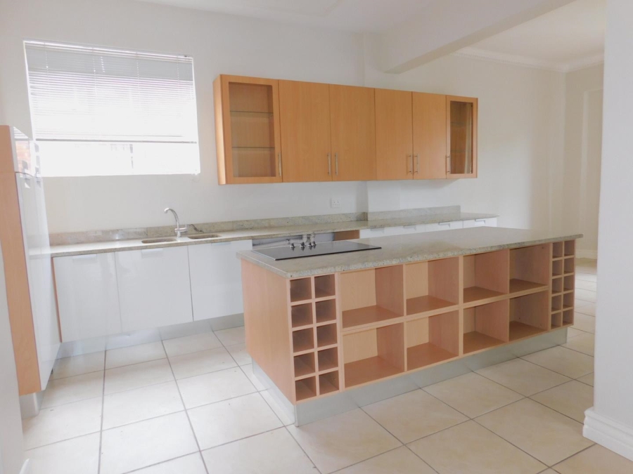 To Let 3 Bedroom Property for Rent in Illovo Gauteng