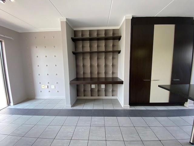 2 Bedroom Property for Sale in Dainfern Gauteng