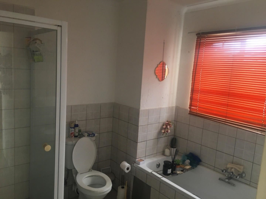 1 Bedroom Property for Sale in The Reeds Gauteng