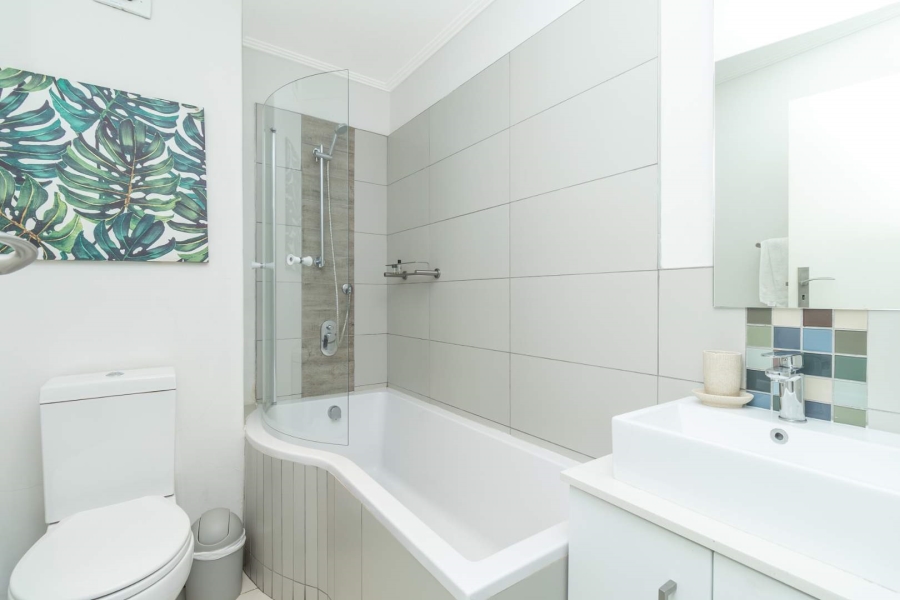 2 Bedroom Property for Sale in Rosebank Gauteng