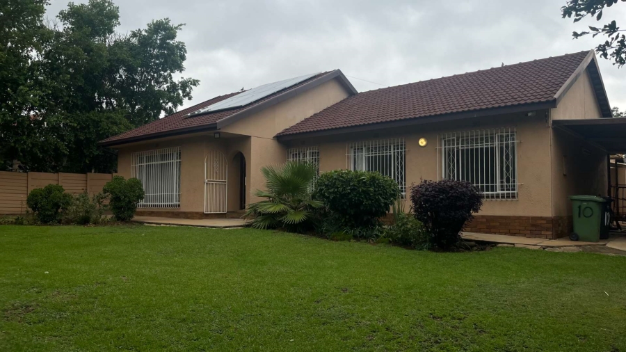 4 Bedroom Property for Sale in Brackendowns Gauteng