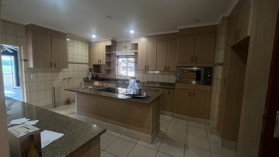 4 Bedroom Property for Sale in Brackendowns Gauteng