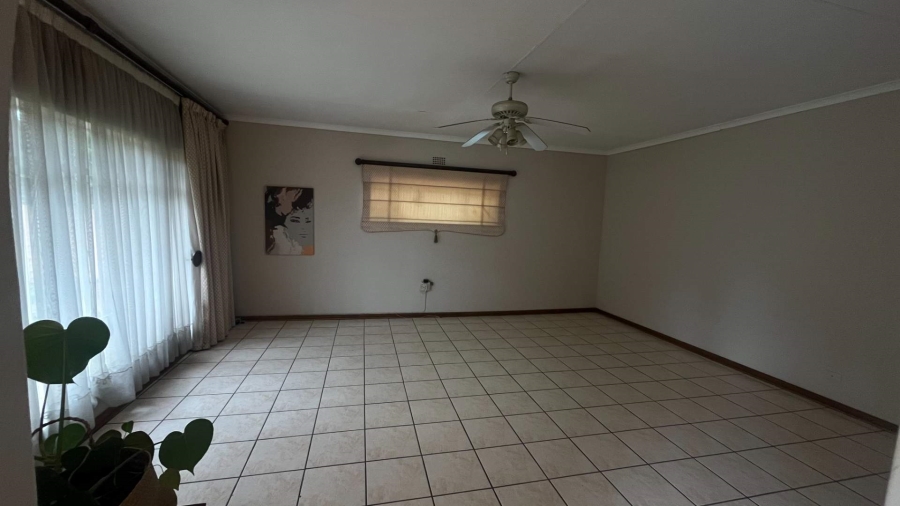 4 Bedroom Property for Sale in Brackendowns Gauteng