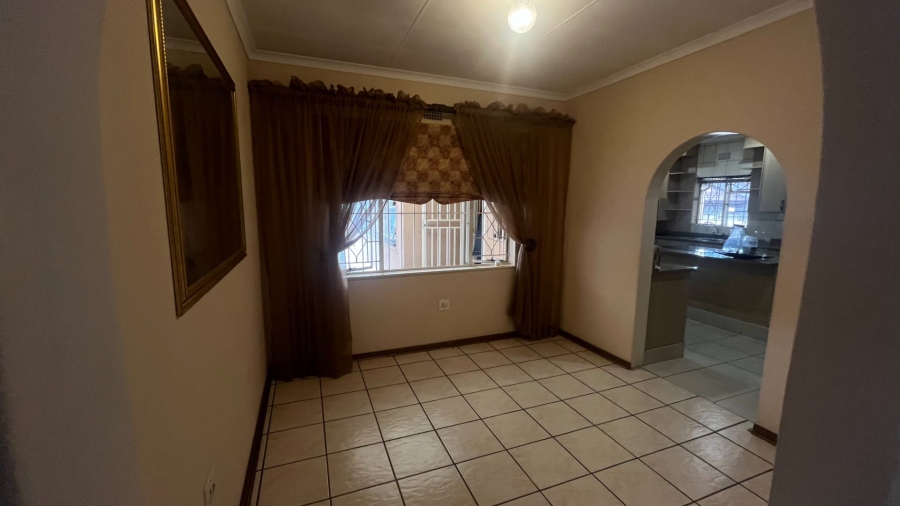 4 Bedroom Property for Sale in Brackendowns Gauteng