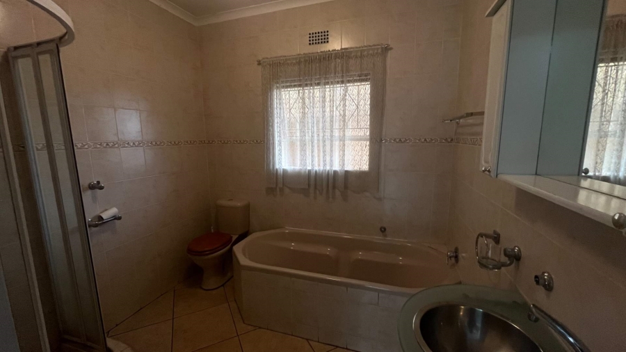 4 Bedroom Property for Sale in Brackendowns Gauteng