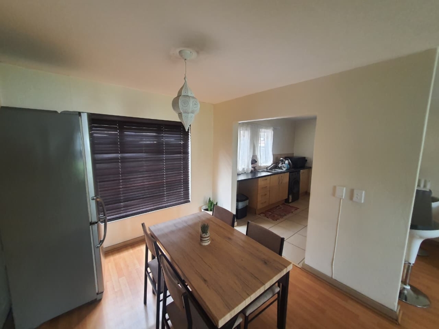 2 Bedroom Property for Sale in Vorna Valley Gauteng