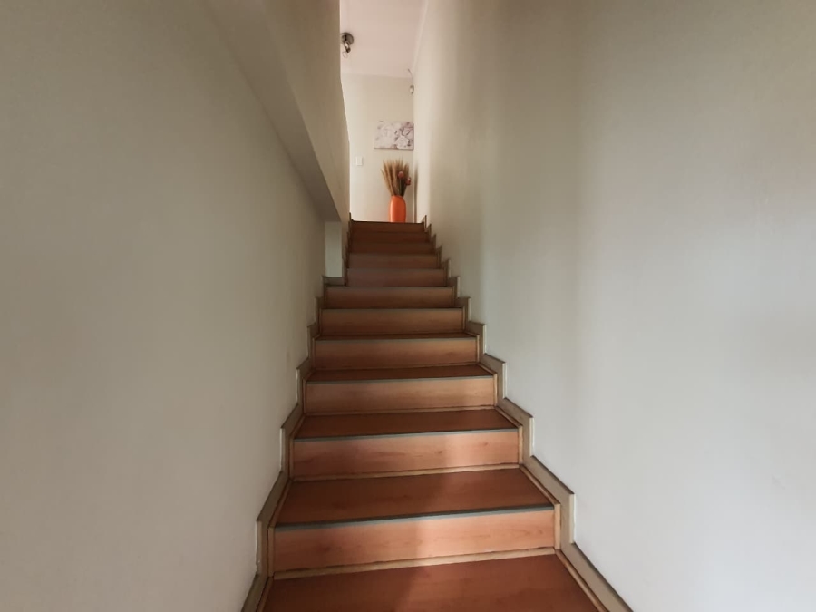 2 Bedroom Property for Sale in Vorna Valley Gauteng