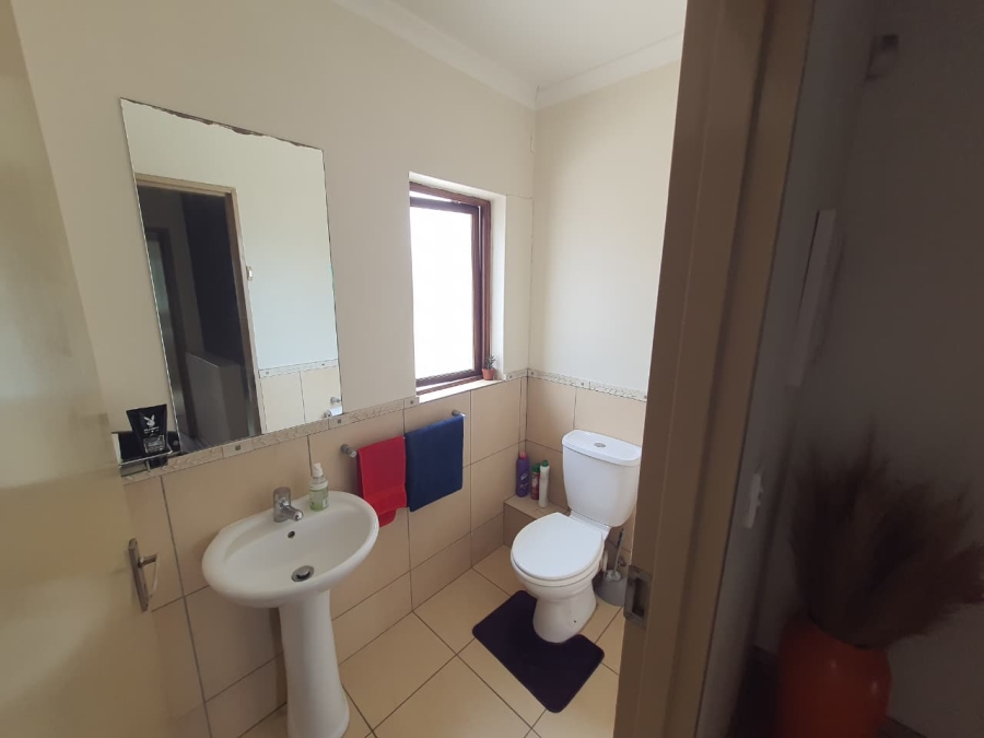 2 Bedroom Property for Sale in Vorna Valley Gauteng