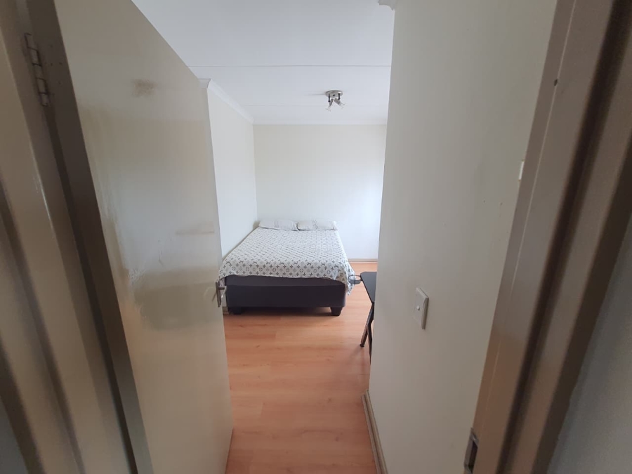 2 Bedroom Property for Sale in Vorna Valley Gauteng