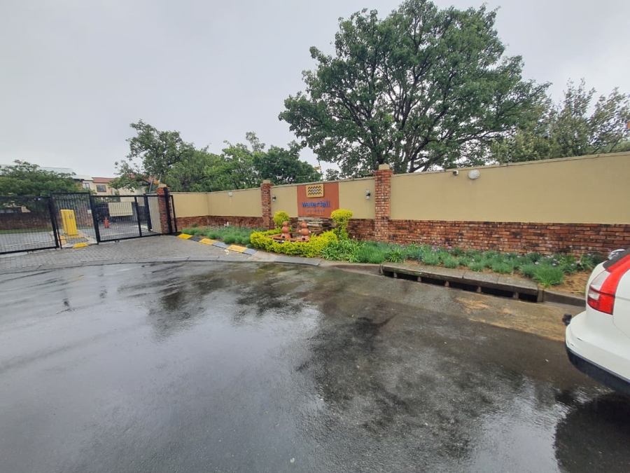 2 Bedroom Property for Sale in Vorna Valley Gauteng