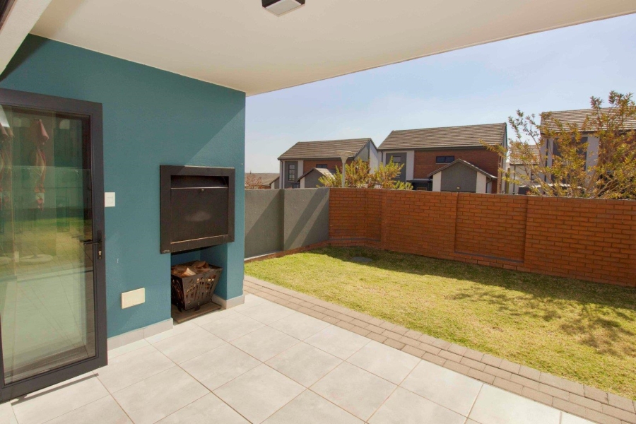 3 Bedroom Property for Sale in Rooihuiskraal North Gauteng