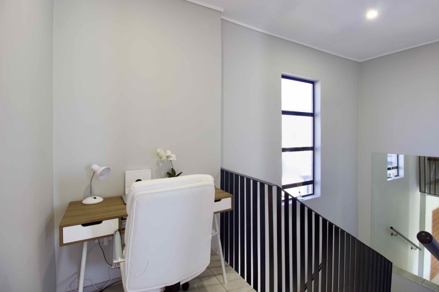 3 Bedroom Property for Sale in Rooihuiskraal North Gauteng