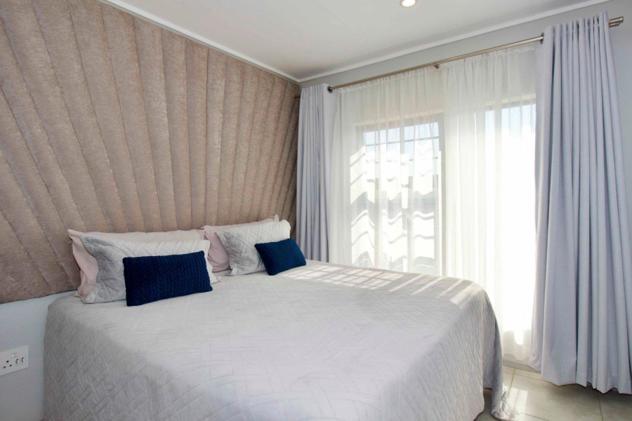 3 Bedroom Property for Sale in Rooihuiskraal North Gauteng