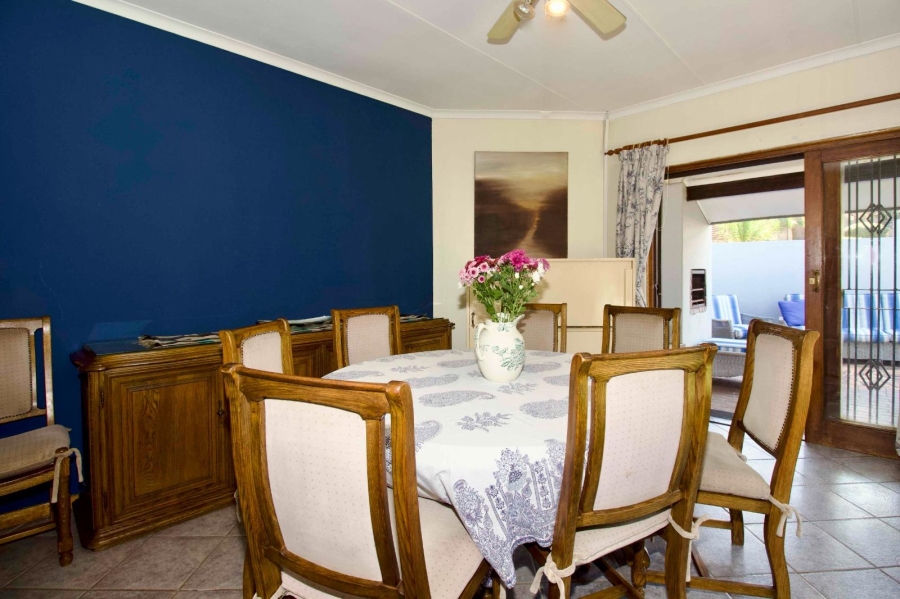 3 Bedroom Property for Sale in Die Hoewes Gauteng