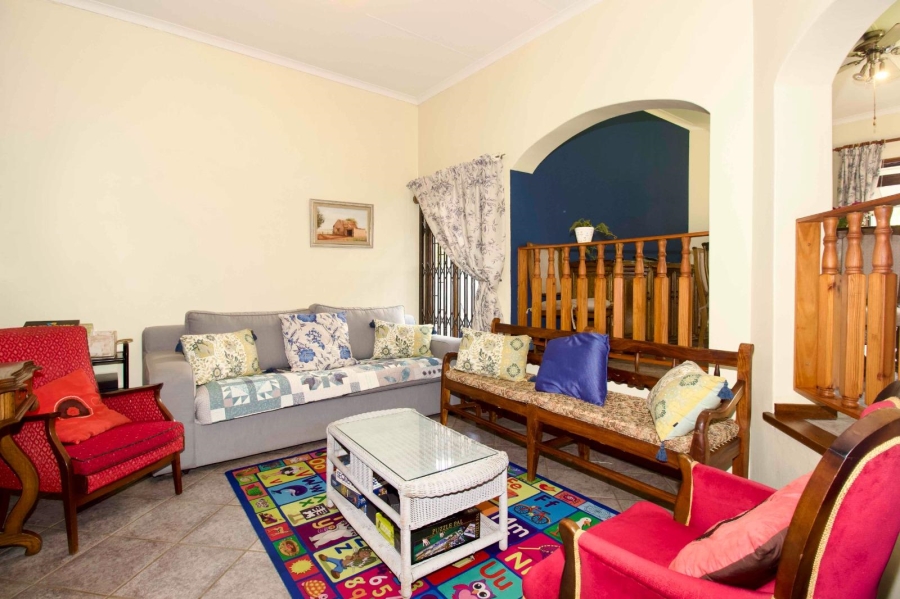 3 Bedroom Property for Sale in Die Hoewes Gauteng