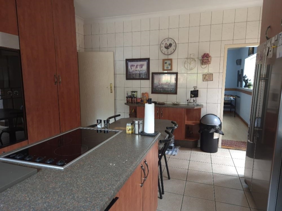 4 Bedroom Property for Sale in Beyerspark Gauteng