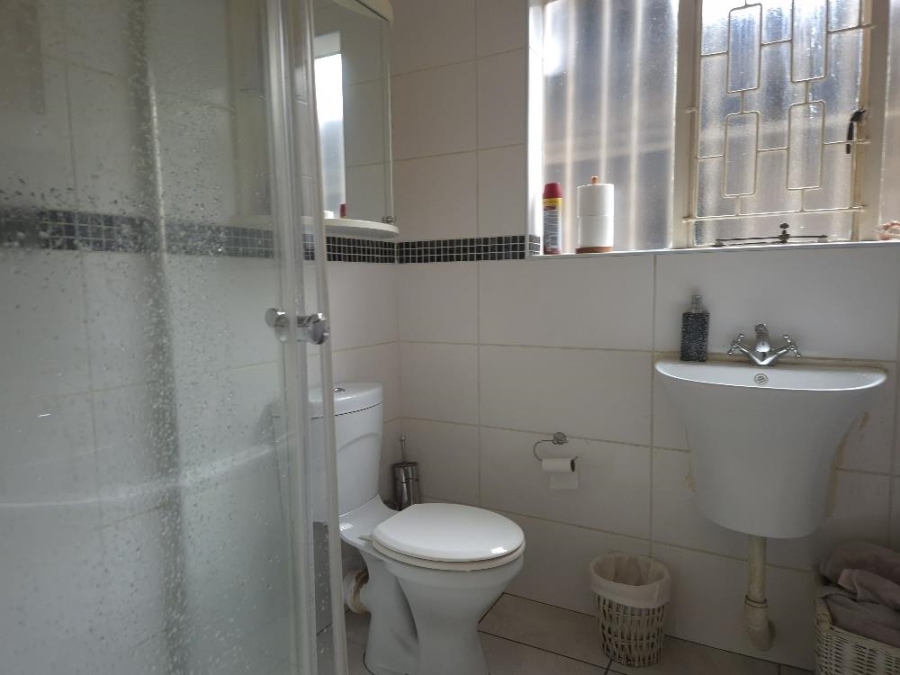 4 Bedroom Property for Sale in Beyerspark Gauteng