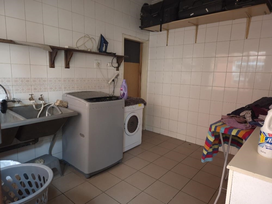 4 Bedroom Property for Sale in Beyerspark Gauteng