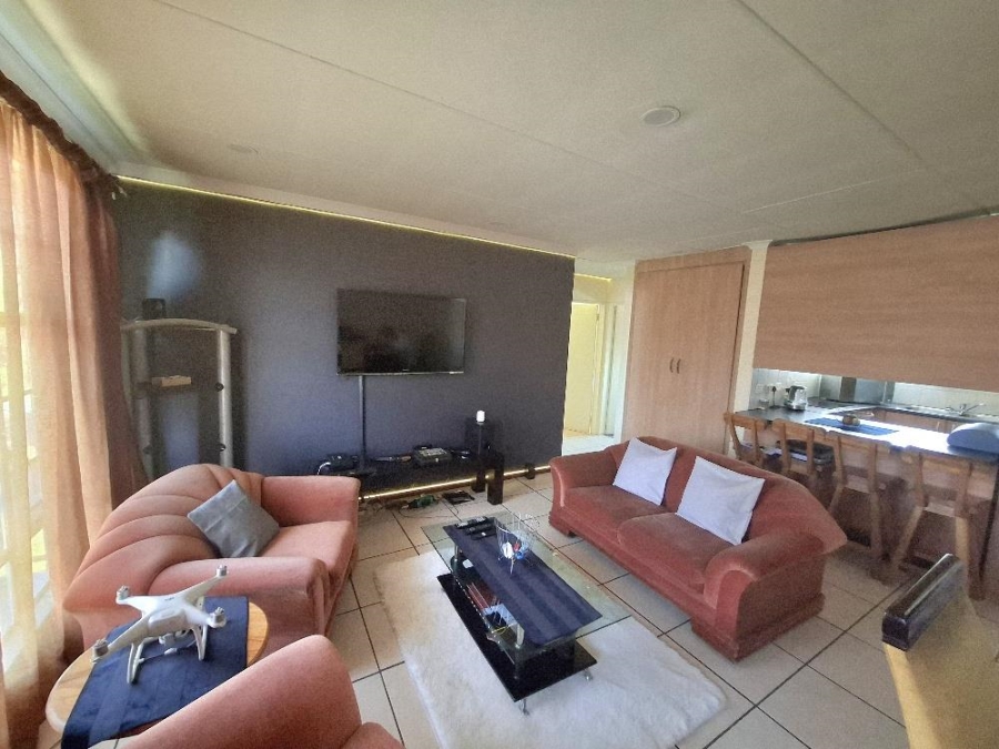 2 Bedroom Property for Sale in Verwoerdpark Gauteng