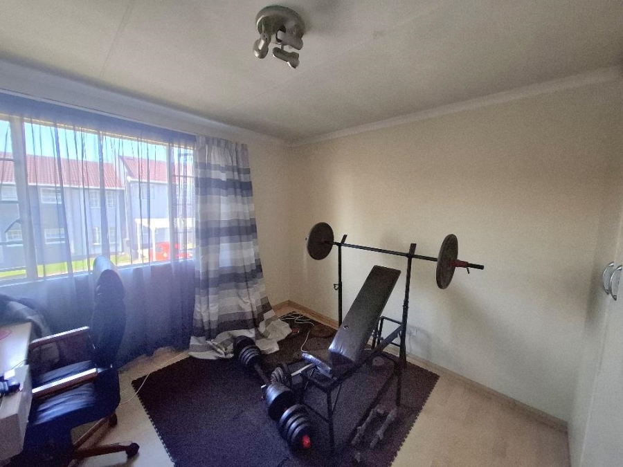 2 Bedroom Property for Sale in Verwoerdpark Gauteng