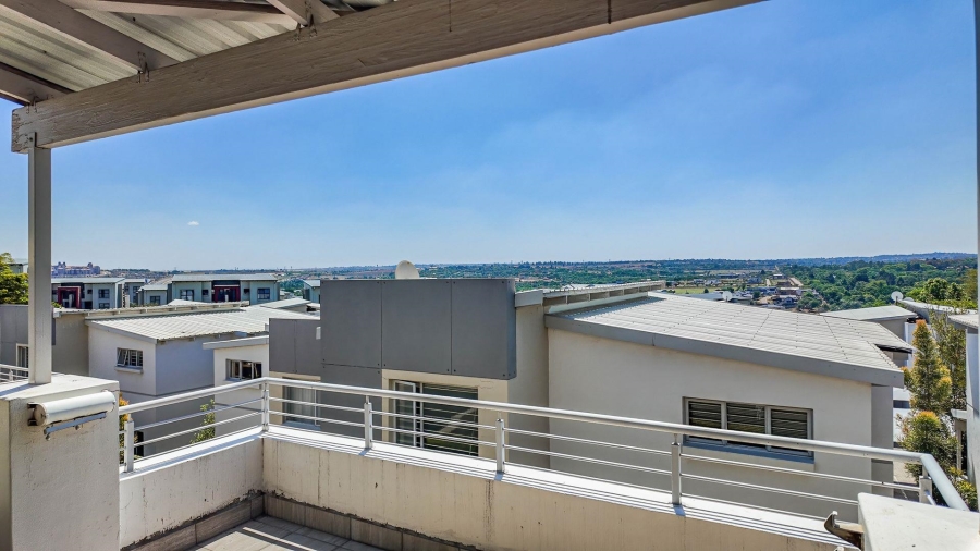 To Let 2 Bedroom Property for Rent in Beverley Gauteng