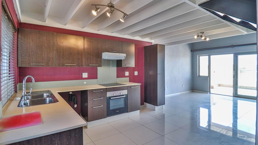 To Let 2 Bedroom Property for Rent in Beverley Gauteng