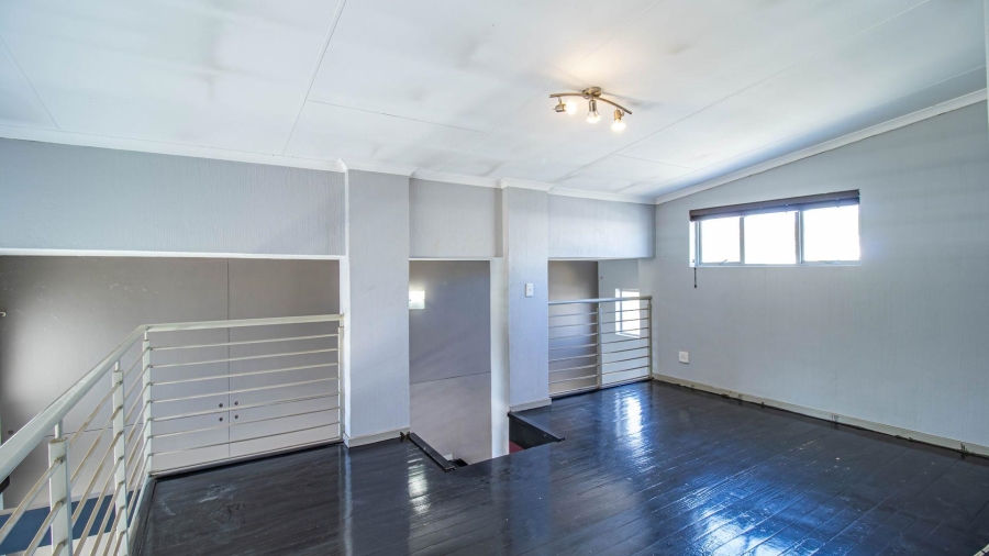 To Let 2 Bedroom Property for Rent in Beverley Gauteng