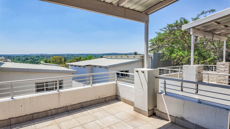 To Let 2 Bedroom Property for Rent in Beverley Gauteng