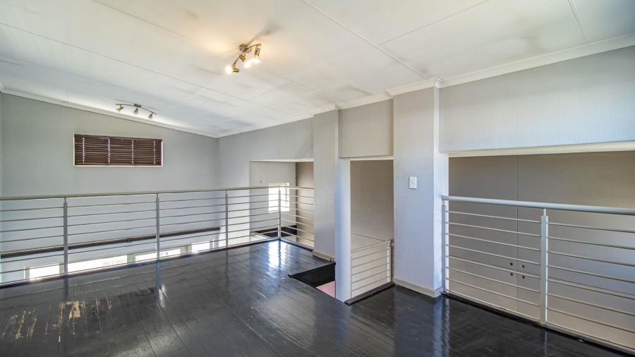 To Let 2 Bedroom Property for Rent in Beverley Gauteng